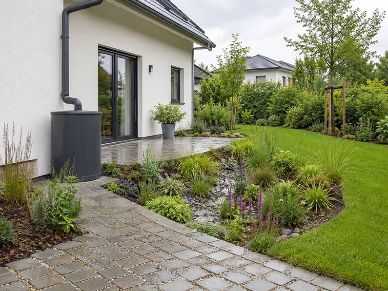 Regenwassermanagement im Garten in München & Umgebung von Gartenbau Müß